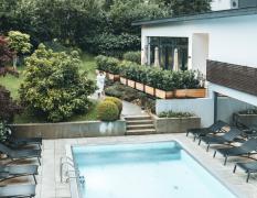 Aussenpool des Wellnessbereiches des Vulkanlandhotels Legenstein